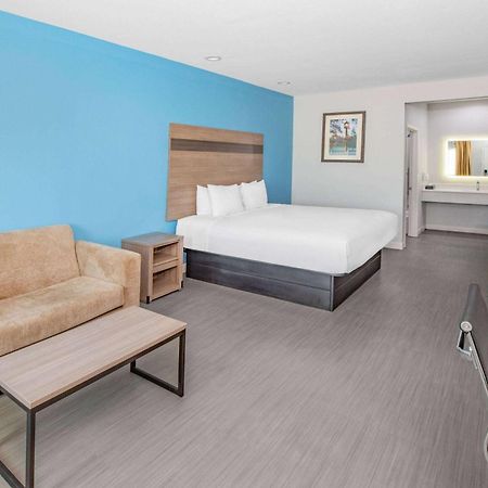 Baymont By Wyndham Freeport Texas Otel Dış mekan fotoğraf