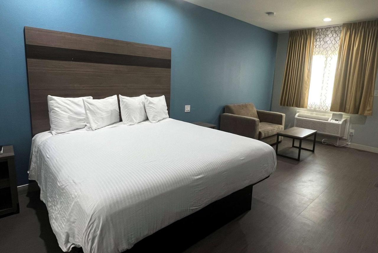 Baymont By Wyndham Freeport Texas Otel Dış mekan fotoğraf